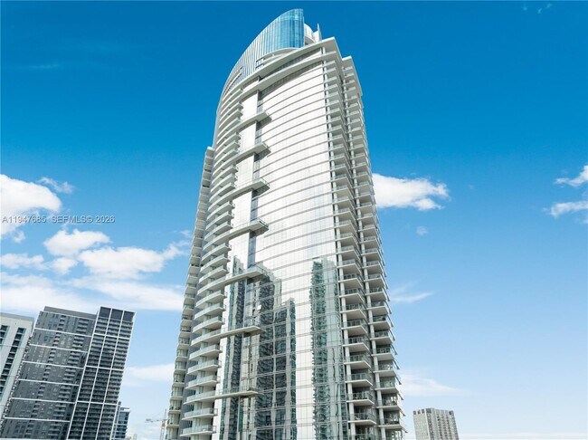 Building Photo - 851 NE 1st Ave