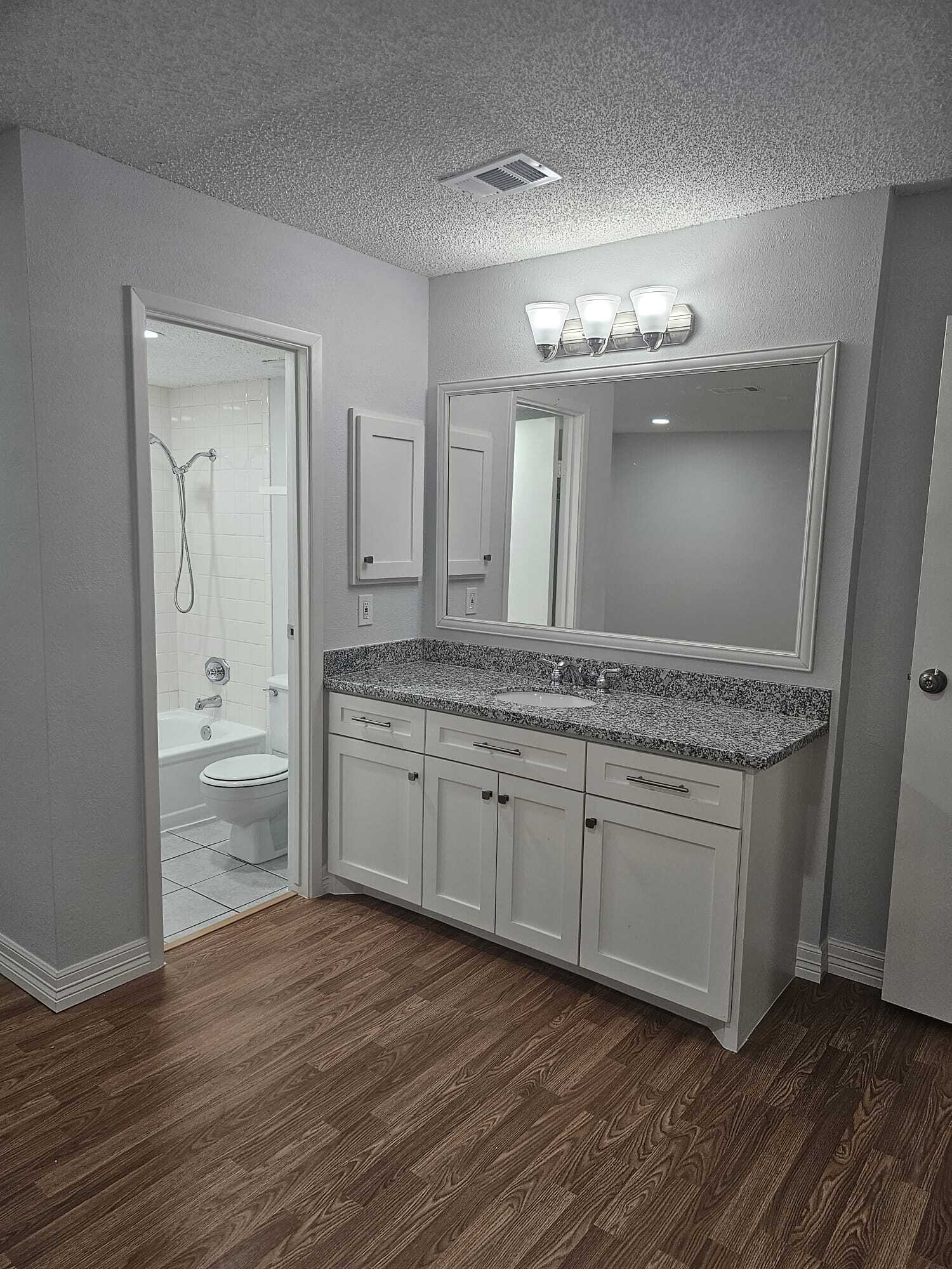 Building Photo - 6601 Sands Point Dr