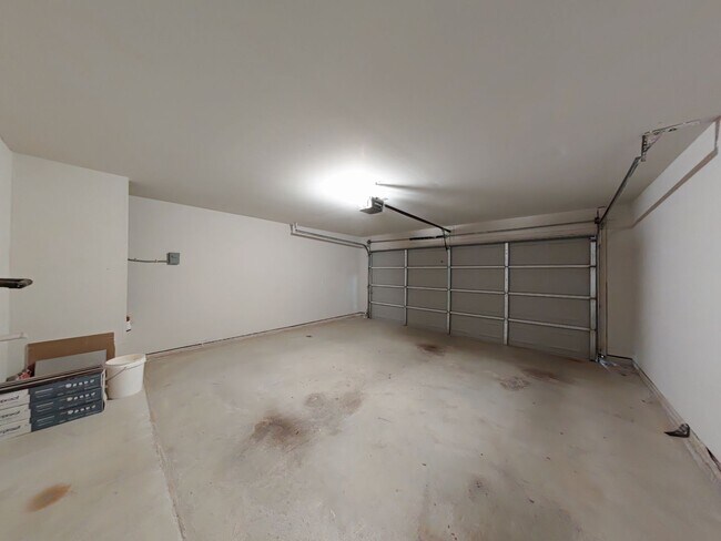 Building Photo - 3205 Junction Bay