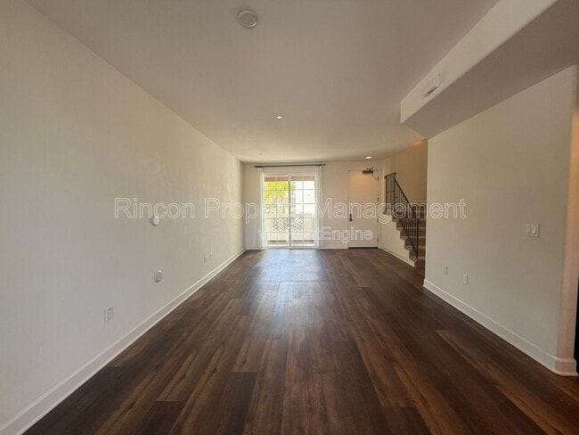 Building Photo - 130 N Garden St