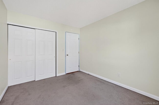 Building Photo - 3911 Whispering Hills Dr