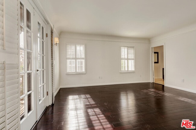 Building Photo - 329 N McCadden Pl