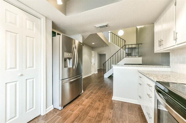 Building Photo - 5005 Georgi Ln