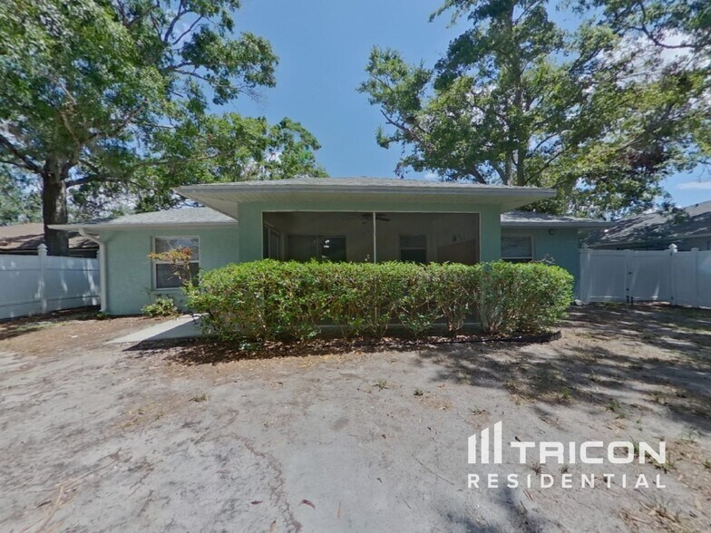 Building Photo - 4614 Breezy Pines Blvd