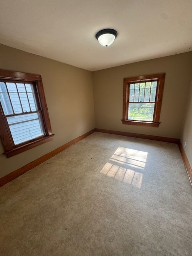 Building Photo - 3708 Weisser Park Ave