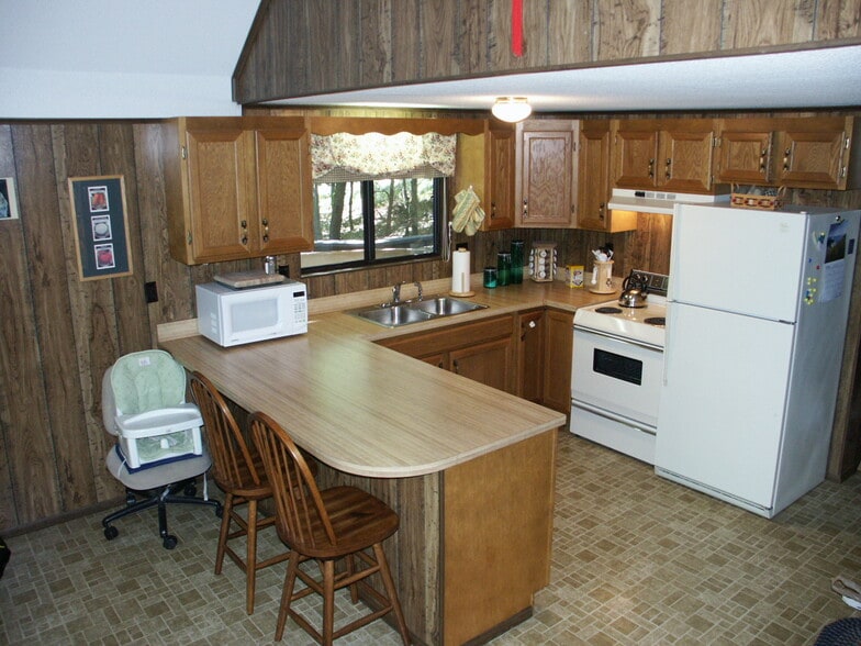 Kitchen - 281 Walden Rd