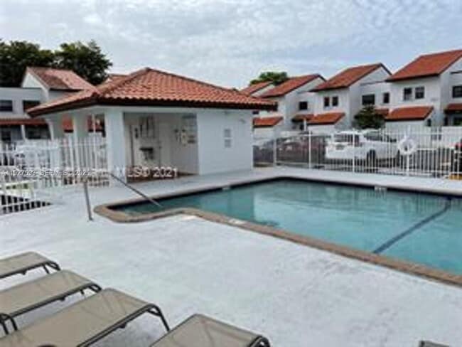 Building Photo - 6231 SW 138th Ct