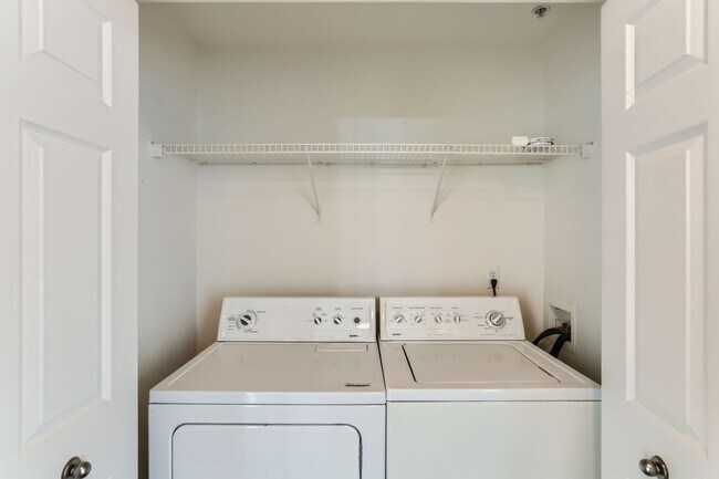 Building Photo - Elegant Forest Heights 3 bedroom, 3 bath Brownstone Home!
