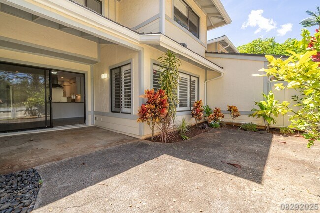 Building Photo - Spacious 3BR/2.5BA Mililani Townhome – $4,...