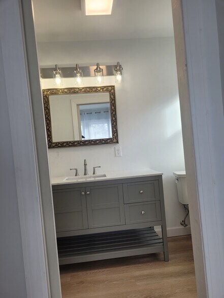 Building Photo - 3082 Norcott Dr