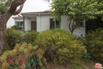 Building Photo - 2809 Ocean Ave
