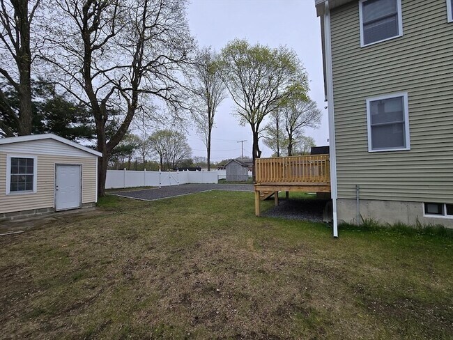 Building Photo - 37 Rose Glen St