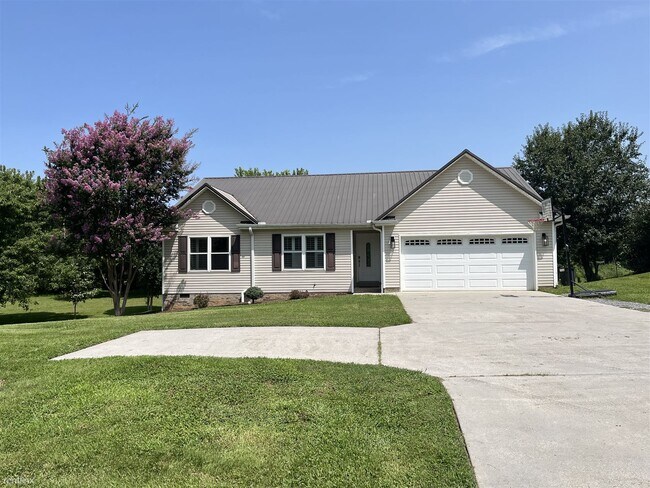 Primary Photo - 3 br, 2 bath House - 2550 Louisville Boatd...