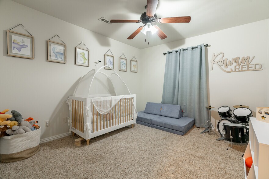 Building Photo - 212 Cowans St