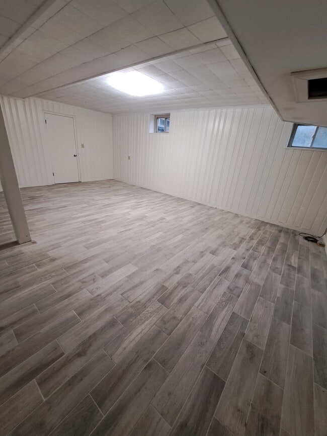 Building Photo - 2883 Charing Rd