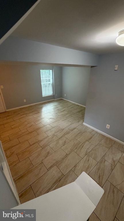 Building Photo - 23065 Potomac Hill Square