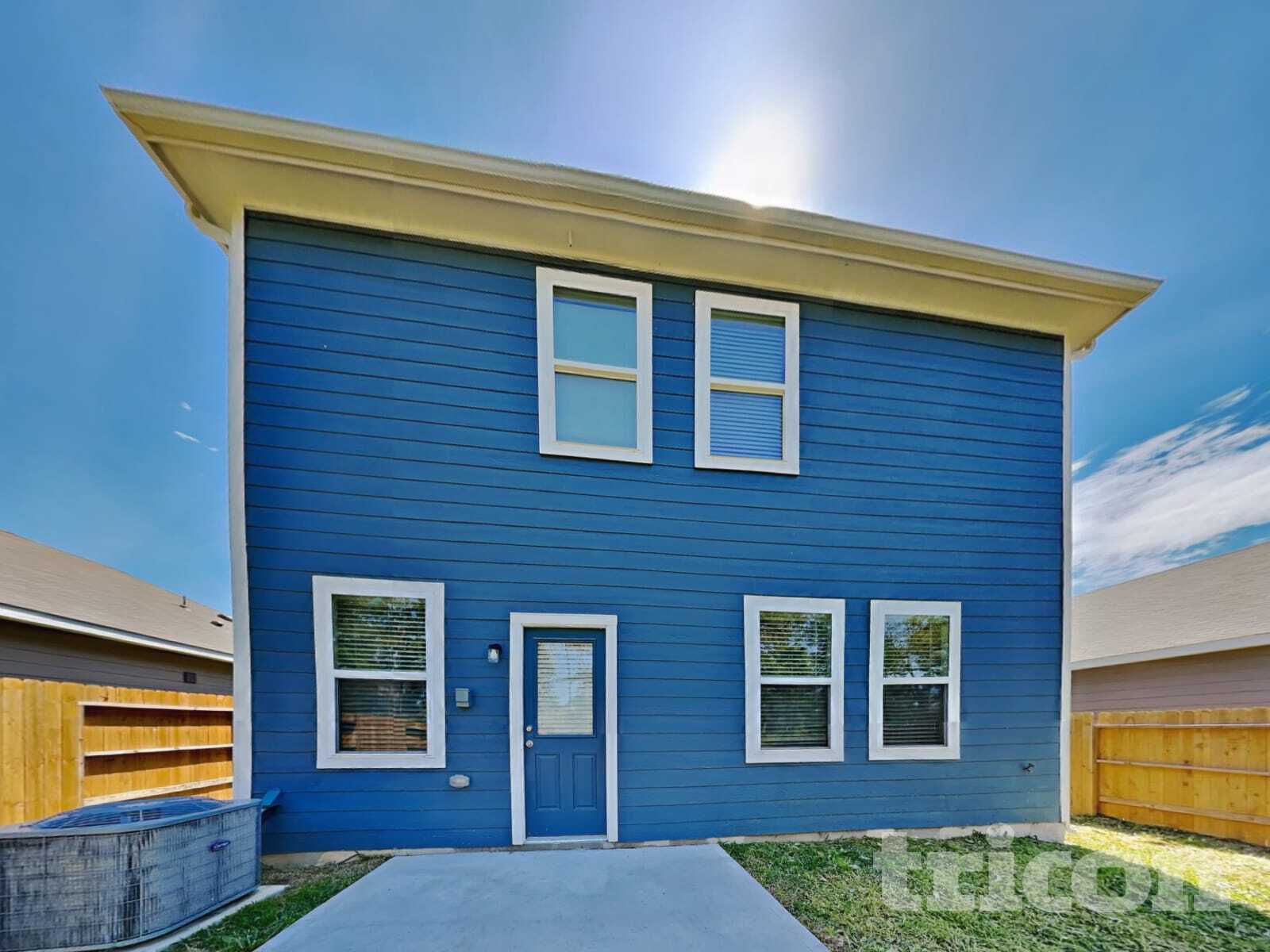 Building Photo - 23064 Shakespeare Dr