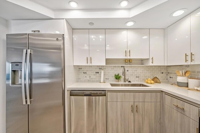 Building Photo - 4101 N Ocean Blvd