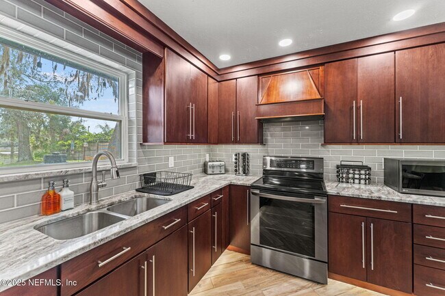 Building Photo - 256 Baisden Rd