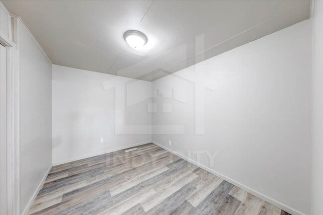 Building Photo - 7357 Evanston Ave