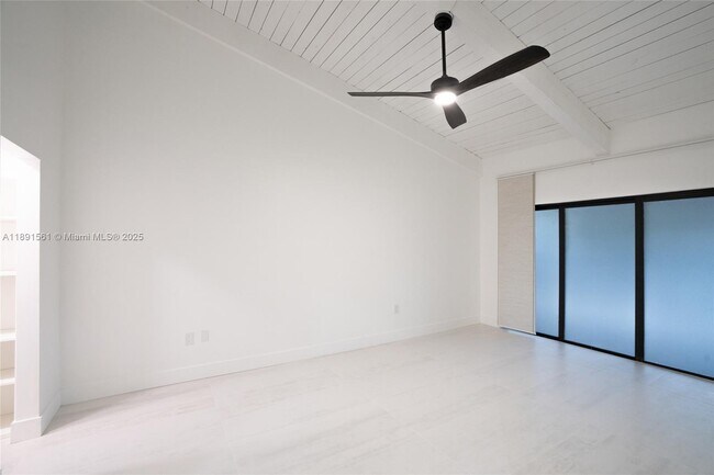 Building Photo - 10250 Oleander Ct