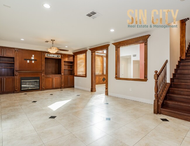 Building Photo - 4490 Zev Ct