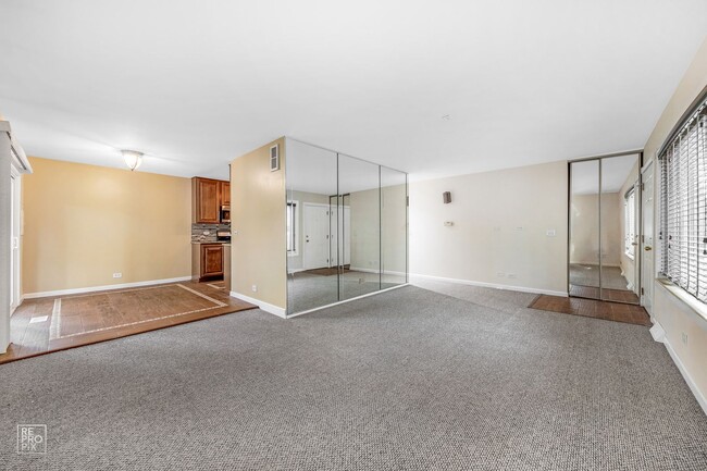 Building Photo - Roselle Two Bed Ranch