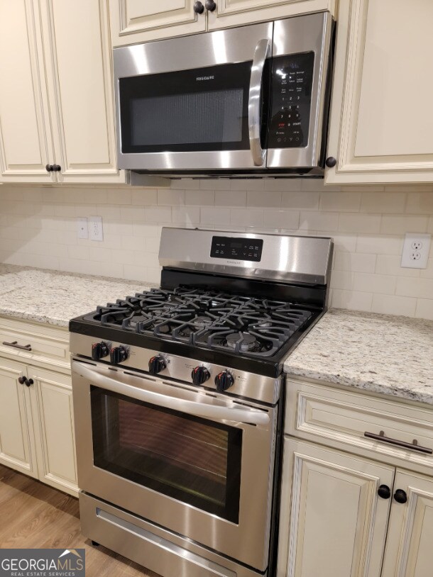 Building Photo - 275 S Ridge