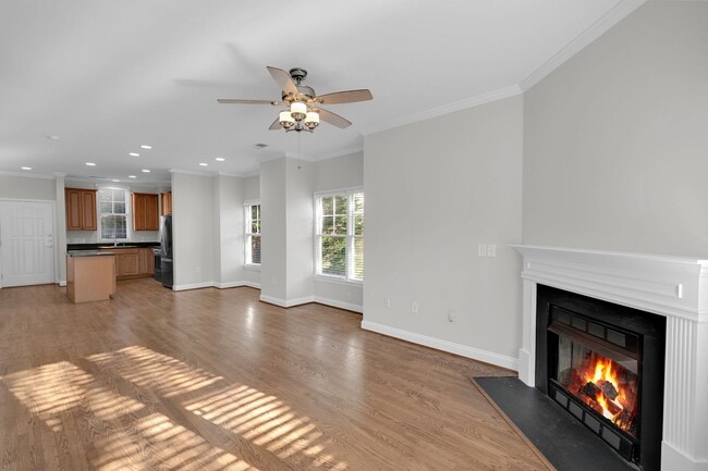 Building Photo - Wonderful craftsman style end-unit townhome