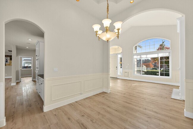 Building Photo - Immaculate 4-Bed Federal Way Home | Smart Tech, Tesla Charger, & Near JBLM!