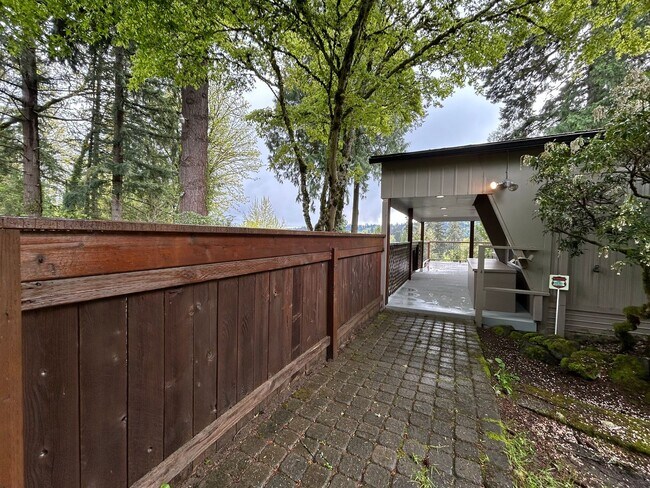 Building Photo - Stunning Views! Secluded 2 Bed, 1 Bath Gem!