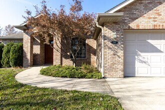 Building Photo - Charming 3 Bed/2BA Home