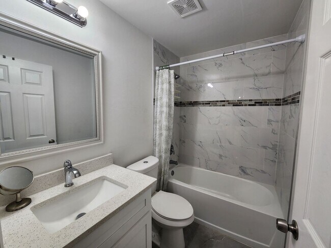 Building Photo - 4020 36th St SW