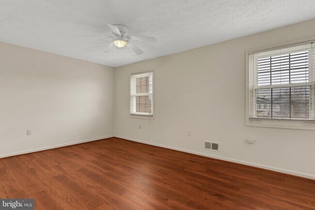 Building Photo - 10177 Irongate Way