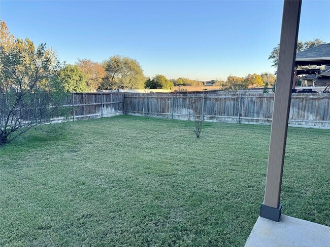 Building Photo - 408 Wolf Creek Way