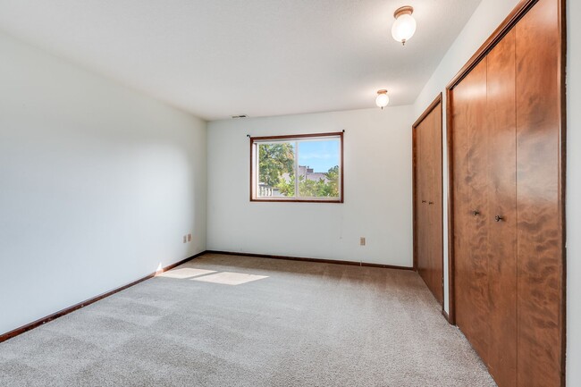 Building Photo - 6270 Preakness Way