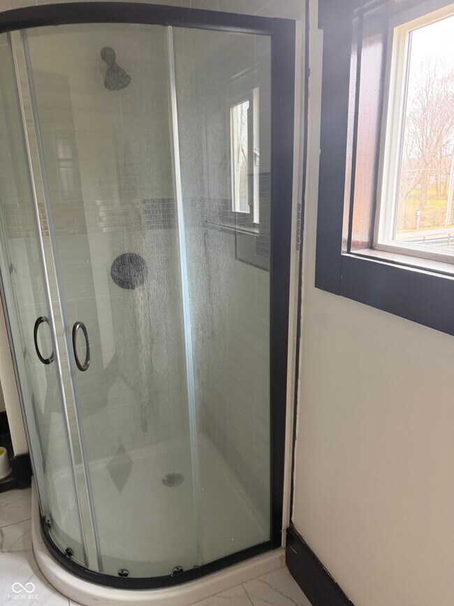 Building Photo - 10540 E 25th St