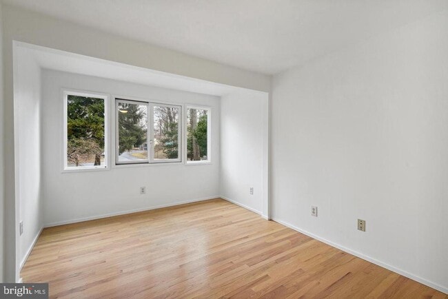 Building Photo - 7700 Hamilton Spring Rd