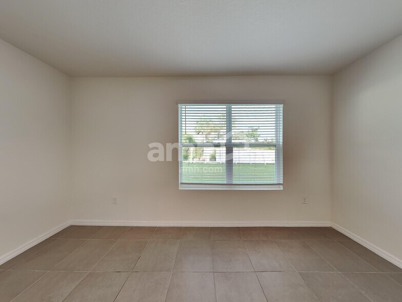 Building Photo - 2634 Greenleaf Ter