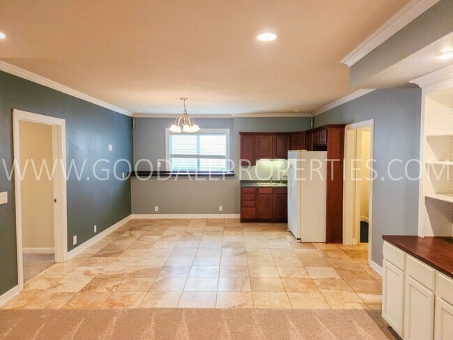 Building Photo - 4 Bedroom 3 Bath in Glynn Village!