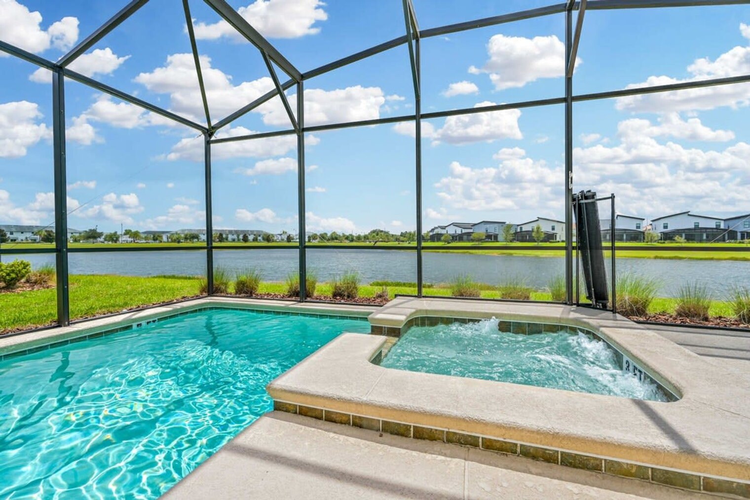 Building Photo - 4789 Kings Castle Cir
