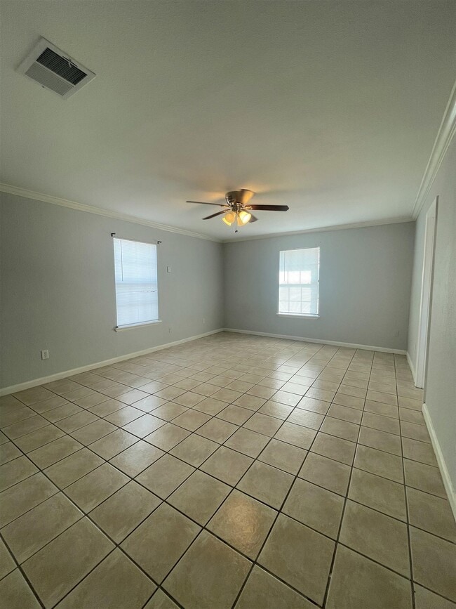 Building Photo - 131 Dennis Dr