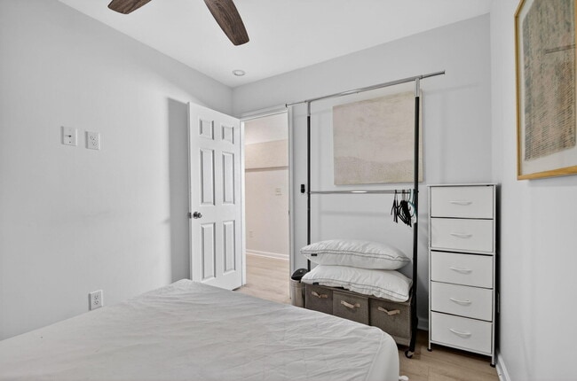 Building Photo - 306 N J St