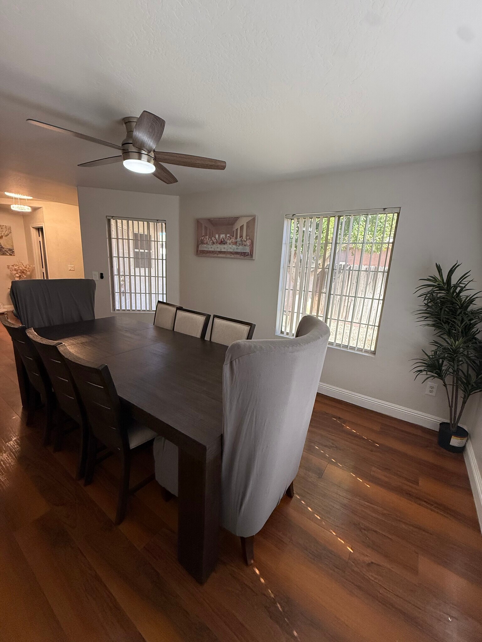 Building Photo - 8868 W Greer Ave