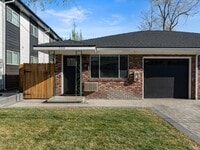Building Photo - Single Level, Brick duplex