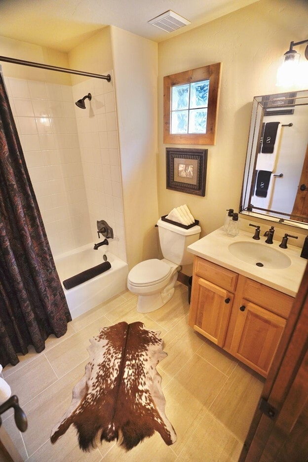 Building Photo - 10 Dakota Cir