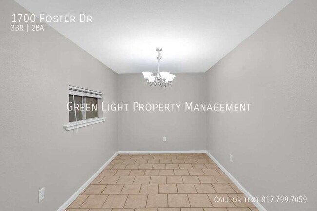 Building Photo - 1700 Foster Dr