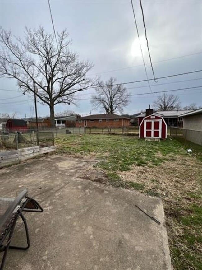 Building Photo - Cozy three bedroom in Saint Albans