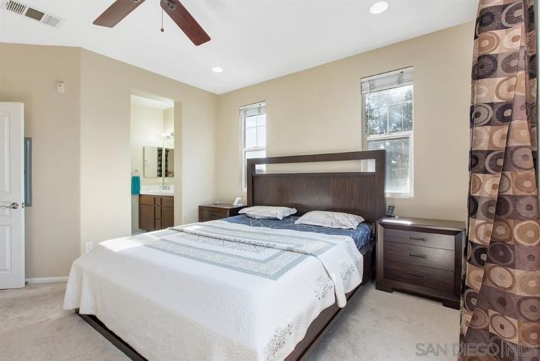 Building Photo - 14650 Via Fiesta