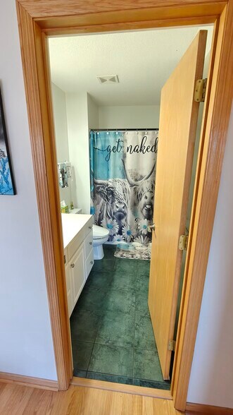 Building Photo - 1943 Parkway Ave